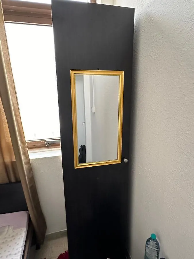 Only Male Gender Royal Luxury Partition Small Room 阿布扎比